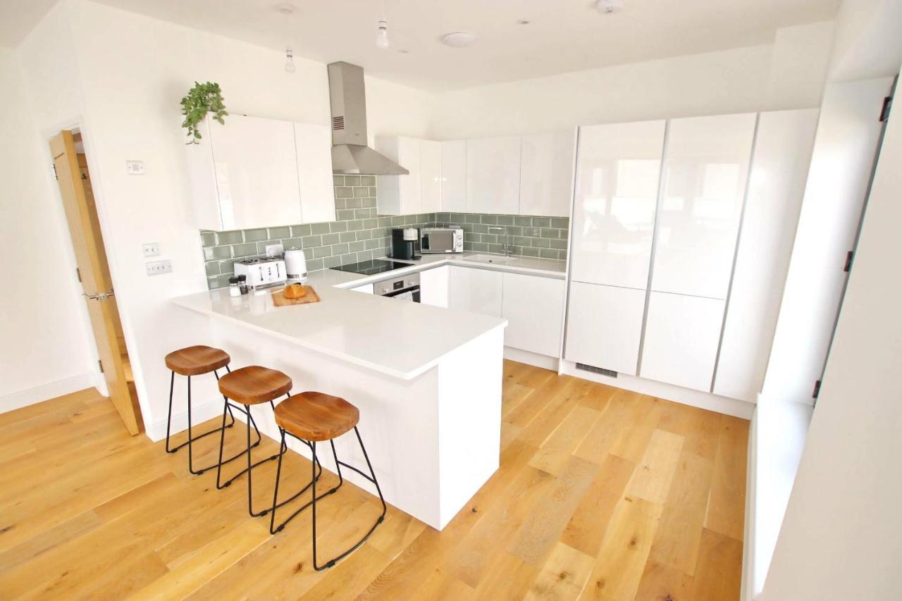 Modern Home For Small Groups By Stones Throw Apartments - Free Parking - Sea View ワージング エクステリア 写真