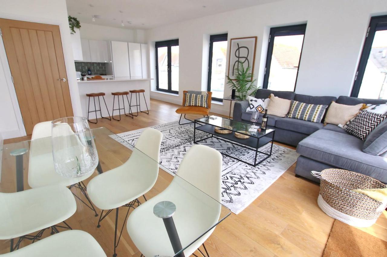 Modern Home For Small Groups By Stones Throw Apartments - Free Parking - Sea View ワージング エクステリア 写真