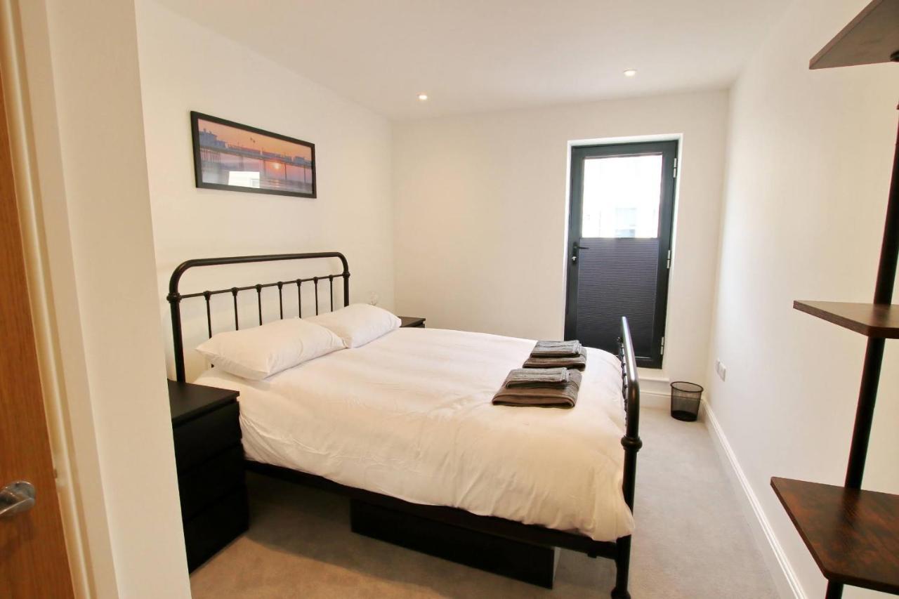 Modern Home For Small Groups By Stones Throw Apartments - Free Parking - Sea View ワージング エクステリア 写真